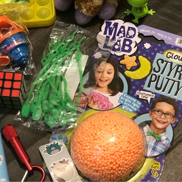 NEW 33pc+ Kids Toy Bundle - Picture 7 of 11